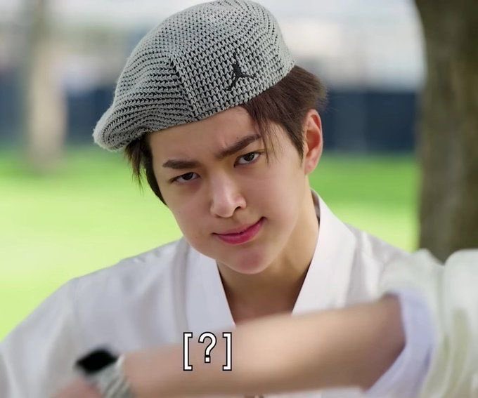 myparist's tweet image. กอนโฮไม่ชอบเอาผมข้างหน้าลงจริงๆแหละ สังเกตถ้าแต่งตัวเองปกติ แทบจะไม่เอาผมลงเลย ถ้าไม่ใส่หมวกไว้ ก็ใส่บีนนี่ ไม่ก็คาดแว่น แล้วเวลาโดนทำผมลงจะชอบเสยตลอดน่าจะรำคาญอย่างที่เคยบอก🤣😅🤣

#KEONHO #건호 
#CORTIS #코르티스