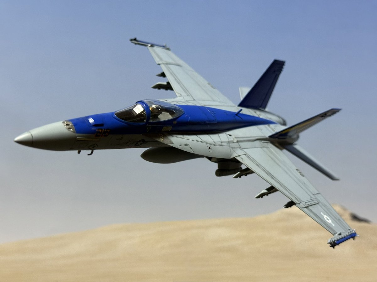 #お前が作った飛行機魅せろ