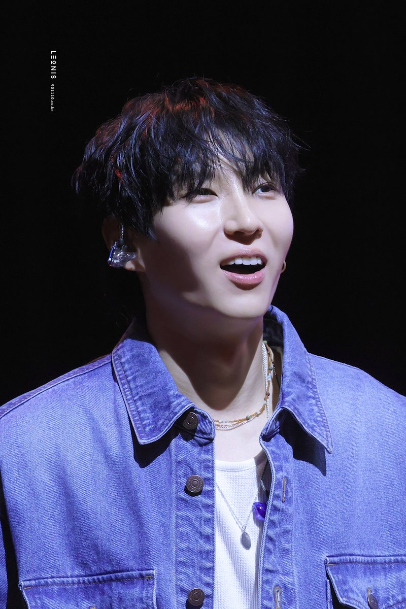 v_leonis's tweet photo. 251101 #HAPPYLEODAY
#빅스 #레오 #정택운 #LEO 
#LEONIS_HQ @JUNGTW_LEO

생일축하합니다💙💙💙💙💙 https://t.co/QgeCHMVRwT
