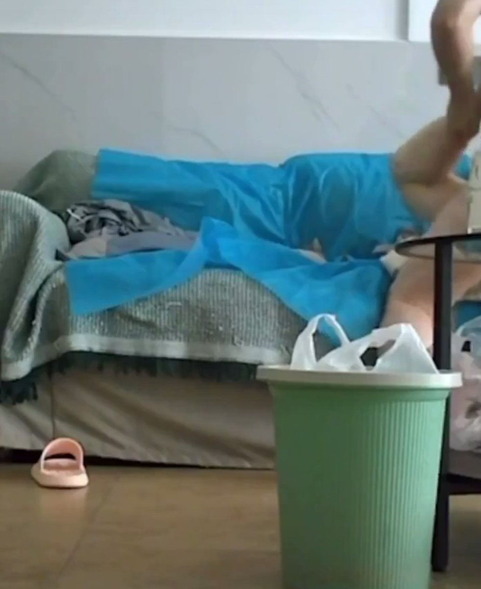 goodlucky1110's tweet image. 谁有 湖南省人民医院大瓜 的完整视频啊？

这剪辑版看的太不完整了

我就想知道咬的时候有没有消毒

作为医务人员有没有注意卫生这块？

@MemeX_MRC20 @MemeCore_ORG @Wanamaker_X
@MemeCore_M @MemeMax_Fi

#M #MemeX #YAP #KAITO #MEMECORE #湖南省人民医院大瓜视频