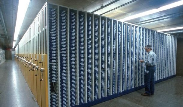 .@ESDC_gc tests biggest data scoop yet, a program to compile real-time payroll data on 21M Canadian workers: "The sheer volume of data would be enormous." 
blacklocks.ca/test-biggest-f… #cdnpoli