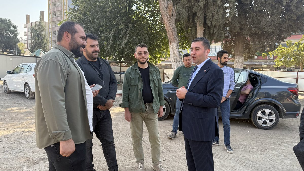 Yapımına başlandığı Suruç Namık Kemal Orta Okulu temel kazı çalışmasını yerinde inceledik.
- 24 derslik
- Bodrum+zemin+3 kat
- 15 metrelik 160 tane Fore Kazık 
Yapılacak olan okul 1,5 yılda tamamlanmış olacak.
<a href="/RTErdogan/">Recep Tayyip Erdoğan</a> <a href="/abuyukgumus/">Ahmet Büyükgümüş</a> <a href="/bybekirbozdag/">Bekir  Bozdağ</a> <a href="/milhamigunbegi/">M.İlhami GÜNBEGİ</a> <a href="/Akparti/">AK Parti</a>