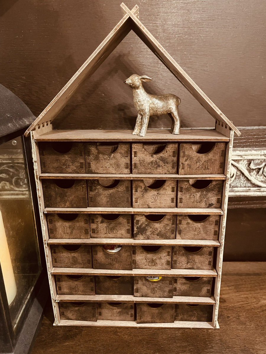 チロルチョコ入れ コーヒー飲みながらご自由にどうぞ をやろうと思ってる