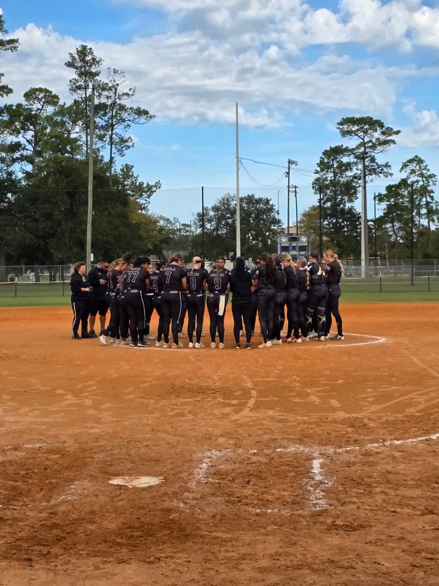 77Emma75750's tweet photo. Had such a fun weekend with my DAWGS! We went 5-2 for the weekend finishing 5 out of 41 teams. Proud to be a part of this team. Next stop... TFL Fall Championship in Plano Tx. #makingmemoriesandchasingdreams
@reesereynaa @JDSBNational https://t.co/9usXEufBQk