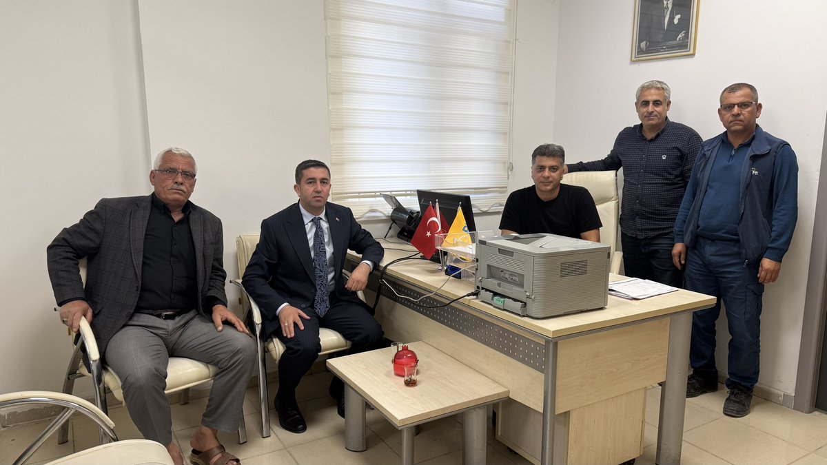 PTT Suruç şube müdürümüz Mehmet Kandemir’i ziyaret ettik.<a href="/RTErdogan/">Recep Tayyip Erdoğan</a> <a href="/abuyukgumus/">Ahmet Büyükgümüş</a> <a href="/bybekirbozdag/">Bekir  Bozdağ</a> <a href="/milhamigunbegi/">M.İlhami GÜNBEGİ</a> <a href="/Akparti/">AK Parti</a> <a href="/akpartiurfa/">AK PARTİ ŞANLIURFA</a> <a href="/ak_suruc/">Ak Parti Suruç İlçe Başkanlığı</a> 
#sevdamızsuruç
#30gündeşanlıurfa