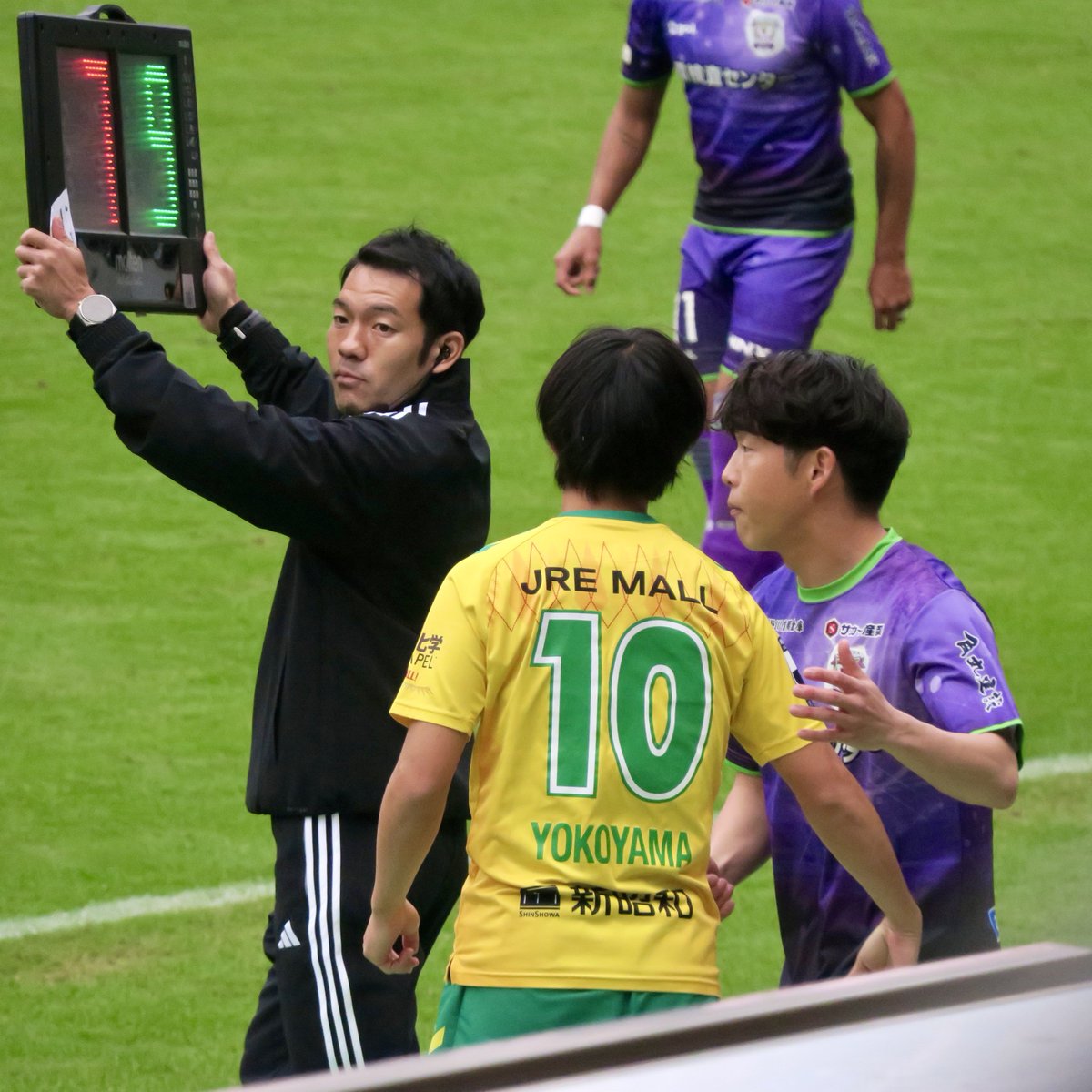 j2_life's tweet image. 偶然にもこの2人の同時投入は熱かった
#横山暁之 #矢村健 #藤枝MYFC