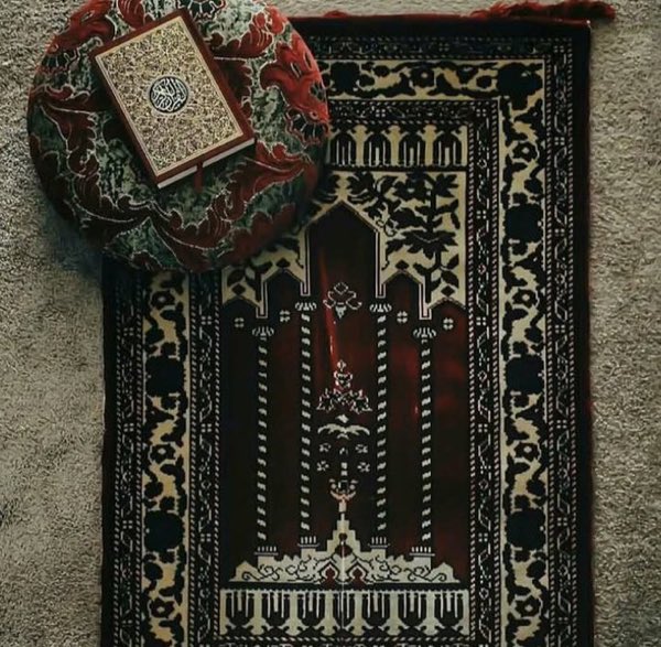 “Allah dilediğine rızkı bol, dilediğine sınırlı verir.”

              (İsrâ Sûresi, 30)