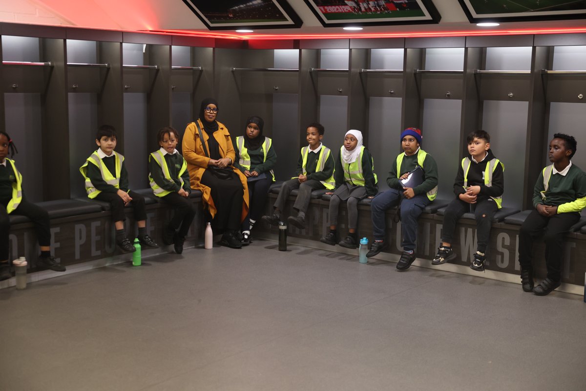 RobinsFound's tweet image. Throwback to our recent trip to Ashton Gate Stadium with Evergreen Primary Academy!

Our #PLPrimaryStars took part in the Premier League&apos;s No Room For Racism campaign, learning how to recognise racial stereotypes and how to be an ally ❤️

Find out more on our website now 👇…