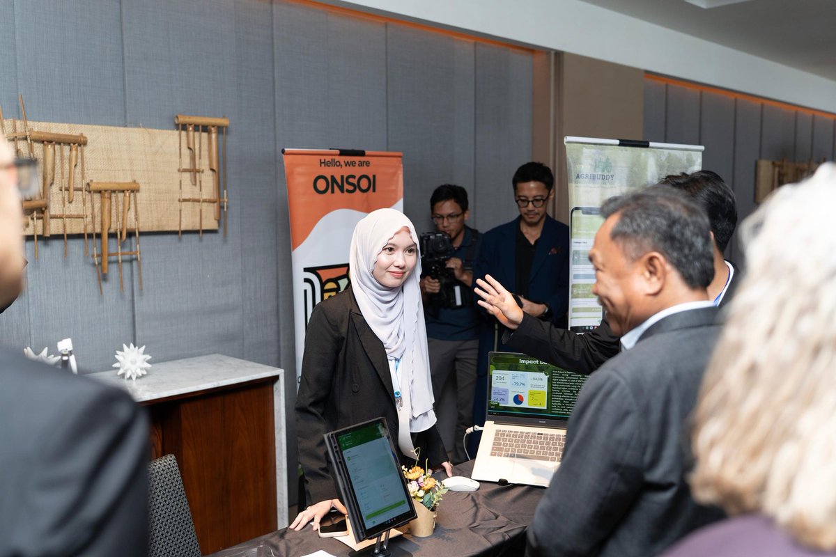 𝐌𝐑𝐀𝐍𝐓𝐈 𝐀𝐈 𝐂𝐎𝐍𝐍𝐄𝐂𝐓 𝟐𝟎𝟐𝟓: 𝐒𝐀𝐁𝐀𝐇 𝐄𝐃𝐈𝐓𝐈𝐎𝐍

#MOSTI #MerakyatkanSains #MenginsankanTeknologi #MengarusperdanakanInovasi #MADANIbekerja #TaatSetia #MalaysiaMADANI #Rakyatdisantuni #RancakkanMADANI 

facebook.com/share/p/1FhEfJ…