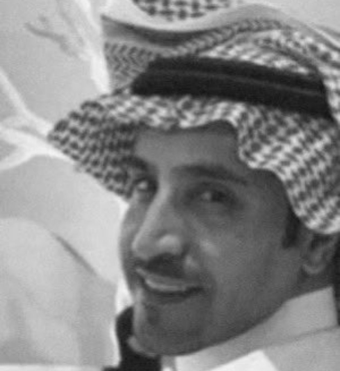 والله اني من هذاك اليوم وأنا صادقله 
يعلم الله ما نسيت ويلعن الله من نساها
عناد بن عيد ابن غنيم 

أما أني أنساها نسى الله من نسى ذاك القبال
يا صبّ روحي صب دلتها على فنجالها .
مدغم ابو شيبه