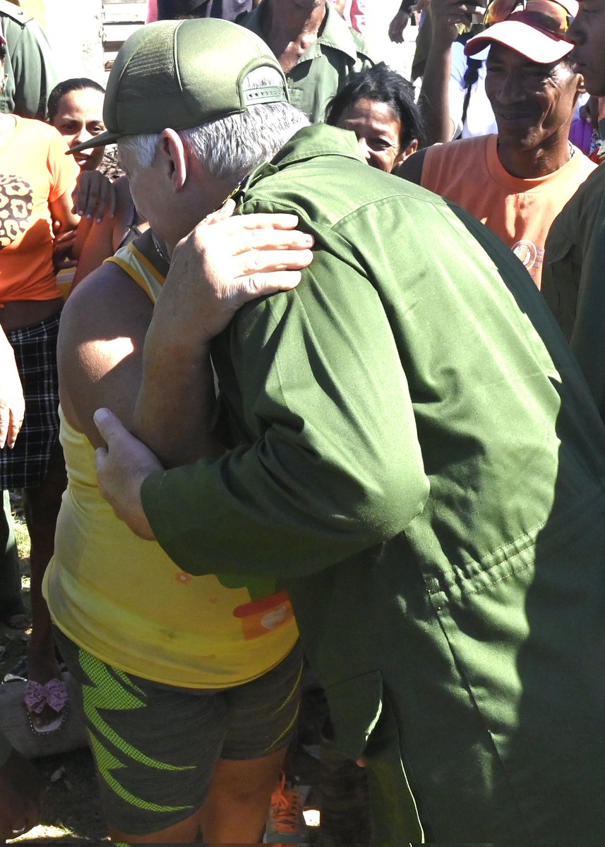 <a href="/EVilluendasC/">Enrique Villuendas</a> <a href="/agnes_becerra/">Agnes Becerra</a> <a href="/AdrianaRojasQba/">Adriana</a> <a href="/ShadowsOfGreys/">Greys Gómez</a> <a href="/yordanyhabana/">𝐘𝐨𝐫𝐝𝐚𝐧𝐲𝐇𝐚𝐛𝐚𝐧𝐚 🇨🇺🇻🇪🇳🇮🇵🇸</a> <a href="/CedenoPazo/">Lianet Pazo Cedeño</a> <a href="/CubanaLidice/">Lídice De Cuba 🇨🇺</a> <a href="/L0renaGM/">Lorena 🇨🇺🇵🇸</a> <a href="/AriagnaPavonG/">☭Ariagna Pavón Guerrero🌻❤️🇨🇺</a> <a href="/AmarisAylaQba/">🌼𝓐𝓶𝓪𝓻𝓲𝓼 𝓐𝔂𝓵𝓪 🔻🇨🇺🇻🇪🇸🇻</a> <a href="/AlmaguerPerdomo/">Emilio Almaguer Perdomo</a> Así es, entre todos podemos reconstruir.
#YoSigoAMiPresidente