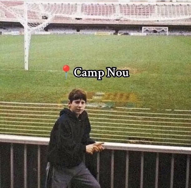 على هامش الذكرى وقفت أناظر إللي فات
لقيت أجمل أيام العمُر — أصبحت ماضي