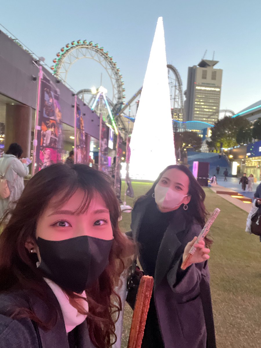 7231250's tweet image. HOPEでご一緒した健ちゃんこと #秋沢健太朗 くんご出演の『新テニスの王子様』に花菜と二人で初参戦🎾✨
皆さん凄まじい体力で、身体が利く方ばかりで脱帽😲
新鮮な世界で楽しかった🙌
帰りには花菜オススメのチュロス屋さんへ✨
美味しかったしビル風凄すぎて大爆笑🤣
良く笑った１日😆
#新テニミュ