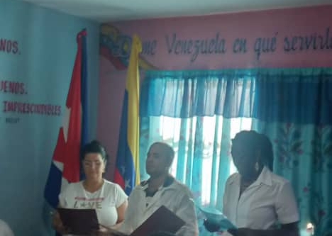 Nuestras brigadas médicas, día a día, se preparan en cada matutino con la actualización de noticias nacionales e internacionales, y el recuerdo de efemérides. Un compromiso inquebrantable con la salud de nuestro pueblo. 
#YoSigoAMiPresidente #FuerzaOriente"
