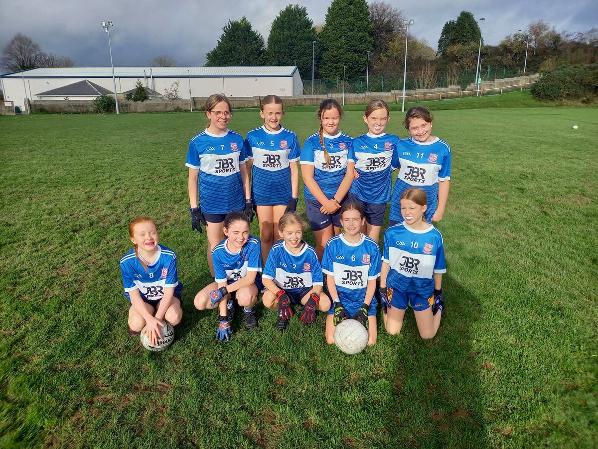 Mini 7s Ladies Football: Well done to the girls who played in this competition today. A great day out