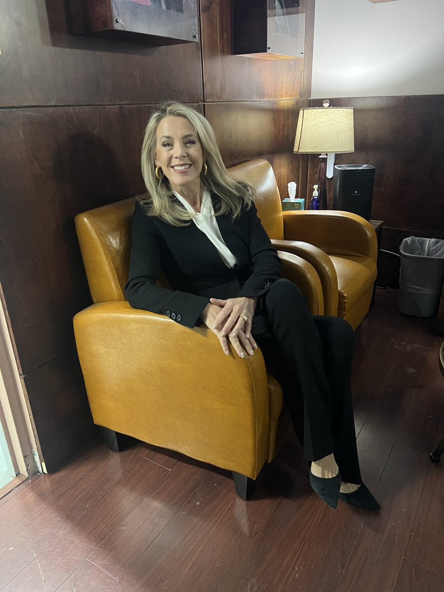 Excited to be in my favorite other hometown - Chicago.  I am soon in <a href="/WGNMorningNews/">WGN Morning News</a> and I hope you tune in. Promoting ThePerfectLine with <a href="/LarryPotash/">Potash</a> and <a href="/RobinBaumgarten/">Robin Baumgarten</a> and can’t wait to be with them!