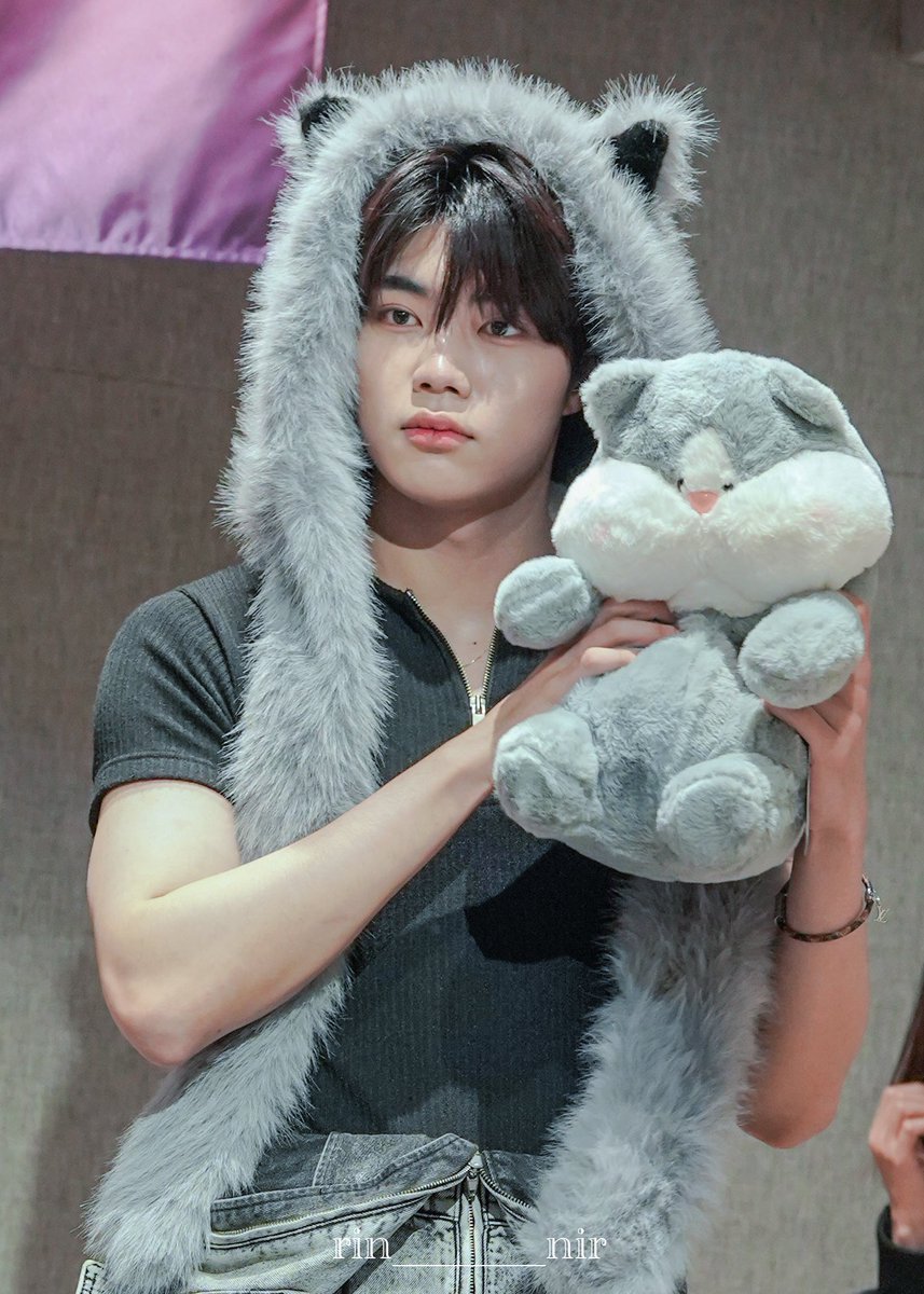 りん୨ৎ (@rin______nir) / Posts / X