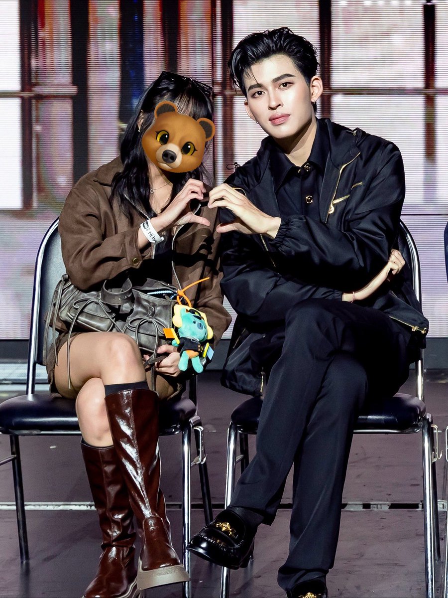 _3rdJanuary's tweet image. 𝐅𝐫𝐨𝐦 𝐭𝐡𝐢𝐬  ˏˋ°  ༘•*⁀➷     𝐓𝐨 𝐭𝐡𝐢𝐬 ˚ ༘♡ ⋆｡˚

ยินดีที่ได้รู้จักนะเจ้าปอนด์ เพิ่งติ่งเธอตอนลีฟเดย์เอง หวังว่ามันจะไม่ช้าไปหรอกใช่มั้ย ยังไงก็จะสนับสนุนเธออยู่ตรงนี้ไปเรื่อยๆเลยนะ🤟🏼🧡✌🏼 @ppnaravit