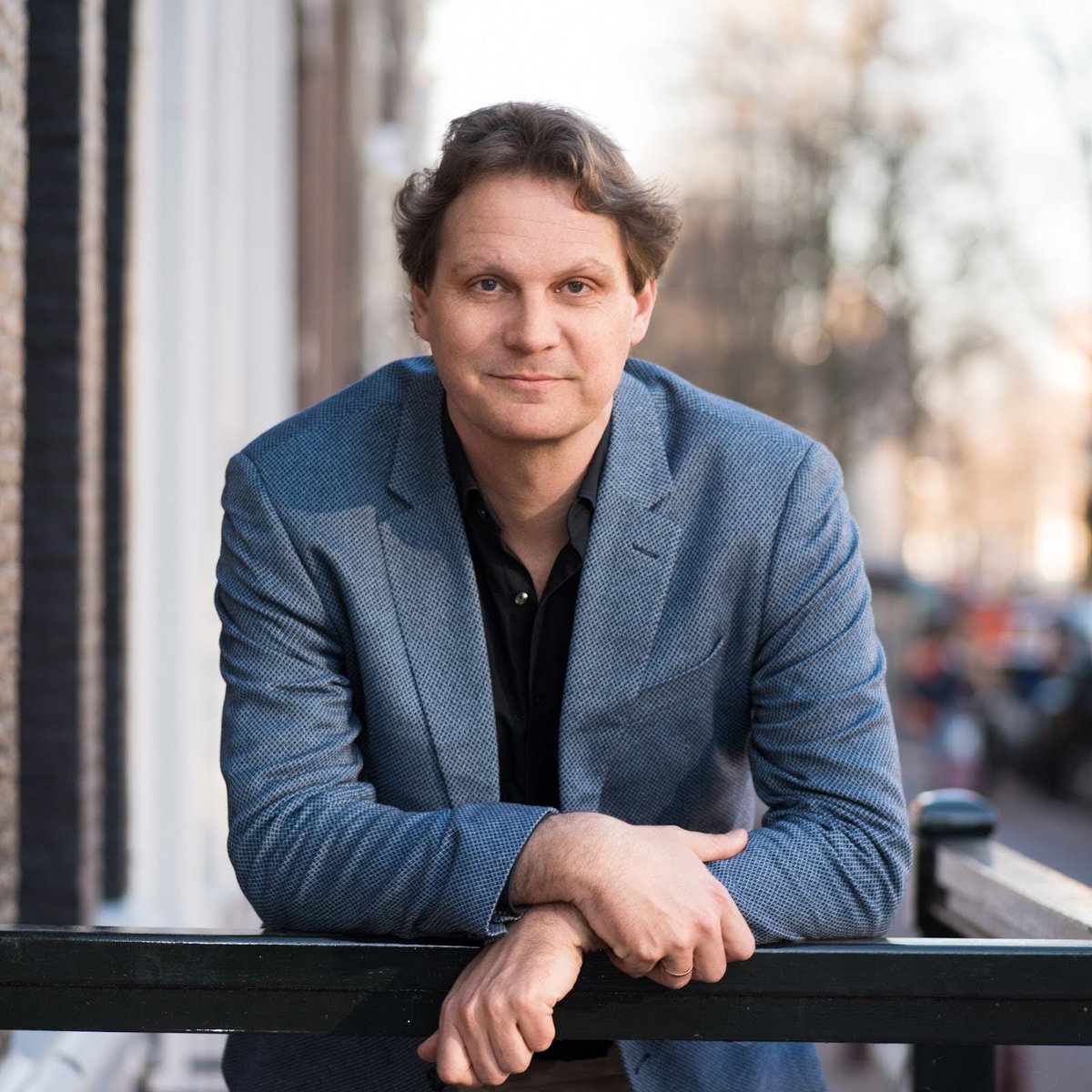 First to be presented is co-director of PLANET-NL Eelke Heemskerk. He is Professor of Political Networks and director of the Computational Social Science programme, UvA. His research lies at the intersection of political economy, socio-economics and (corporate) governance.