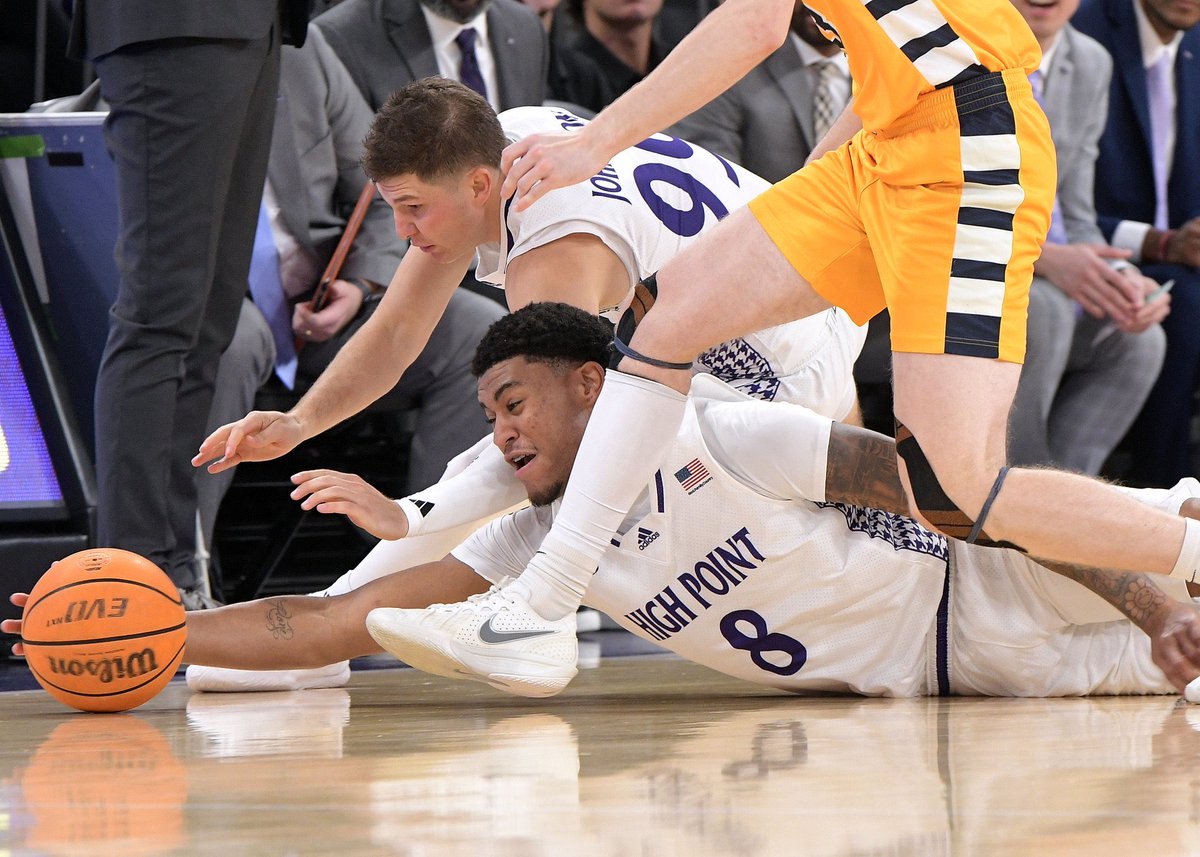 StevenBeckPS's tweet image. Honestly, this was my play of the night for #HPUmbb against Averitt.

Talked about it here: prowledsports.com/post/special-p…