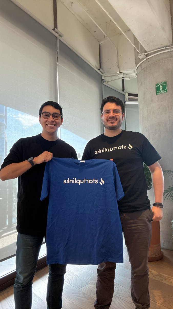 ¡Hey, hoy tenemos un anuncio muy especial que hacerles!

Queremos presentarles a Manny, CTO en Startuplinks 📢

📢 Ya lanzamos un primer producto que es la membresía para startups. Adquiérela a $119 USD aquí: vault.startuplinks.world