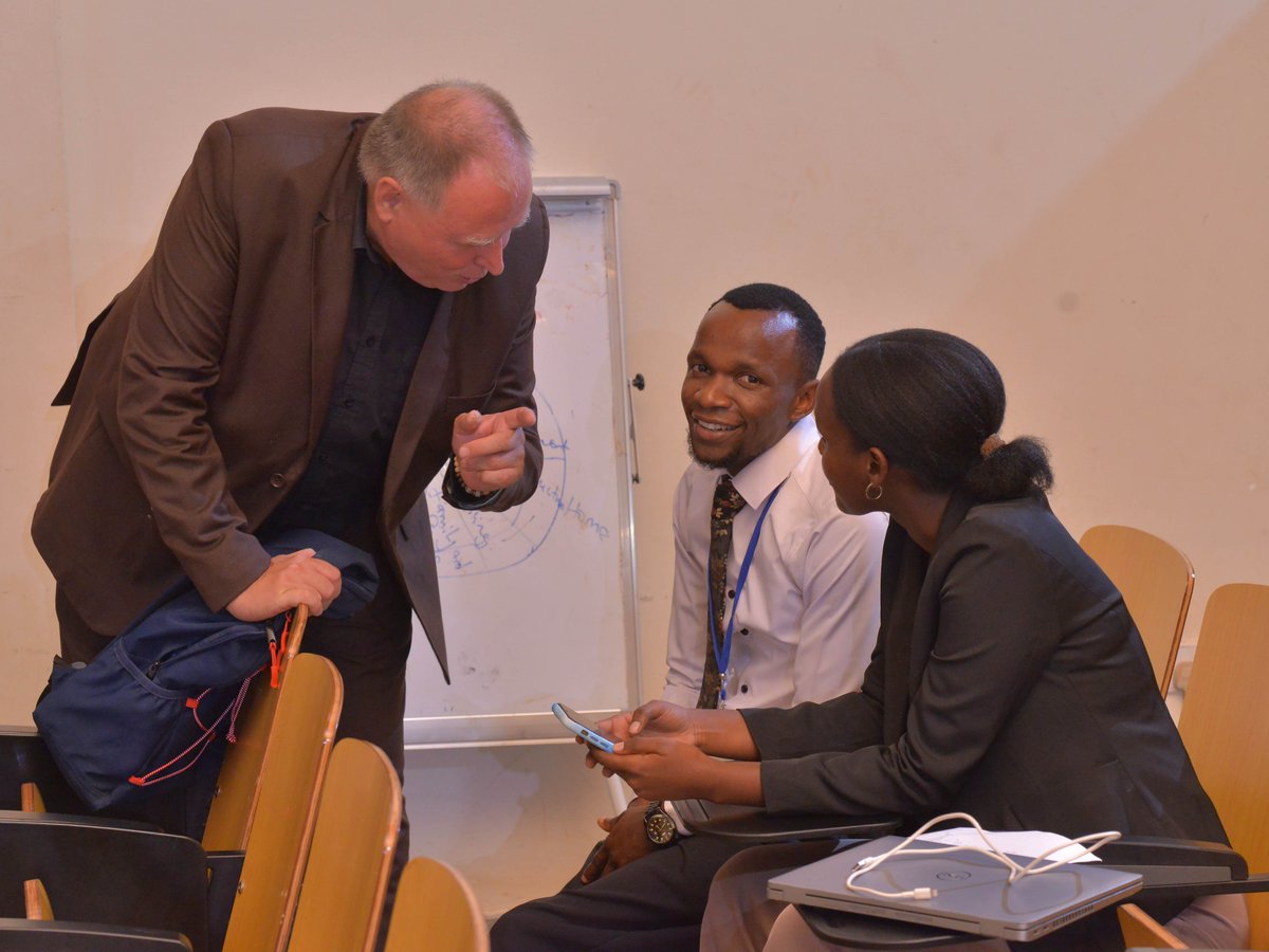 geniuscommsage's tweet image. Communications looks simple, but it’s one of the hardest jobs. It’s not just messages, it’s shaping understanding, building trust, &amp;amp; driving real impact. #StrategicCommunication #CommunicationMatters #LeadershipThroughCommunication @MarcBroere

shorturl.at/gfvTg