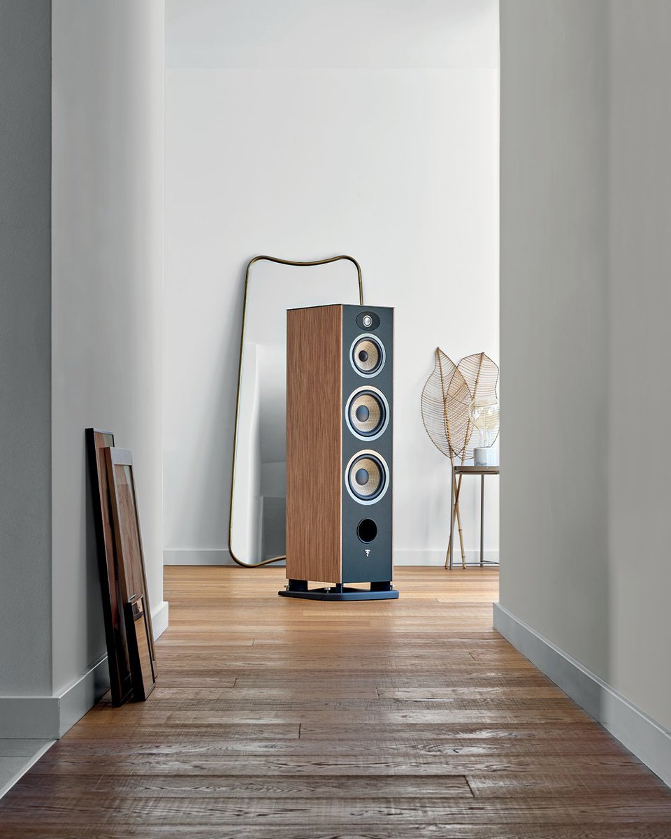 FocalOfficial's tweet image. Every note comes alive.
Aria Evo X delivers expressive high-fidelity, turning every note into a feast for the ears—and the eyes.