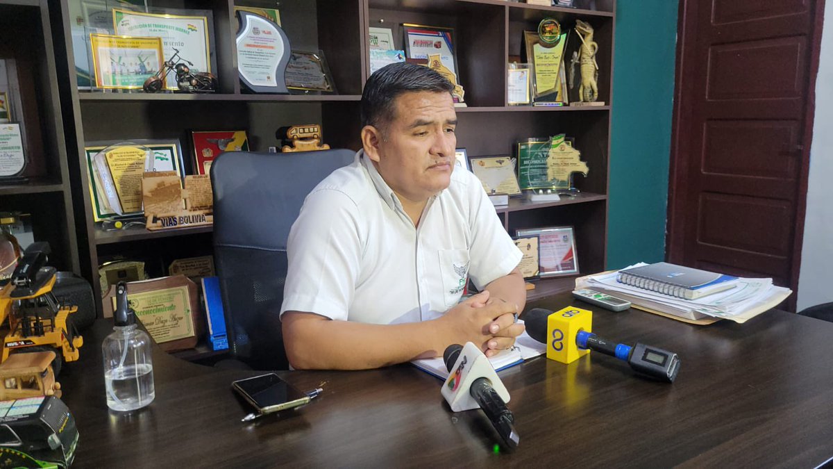 reddtvoficial's tweet image. "Esperemos que hasta el fin de semana se normalice abastecimiento de combustible" 

#BismarckDaza, dirigente del transporte federado en Santa Cruz, afirmó que la llegada de #cisternas de #combustible es una buena señal para los transportistas tomando en cuenta que están