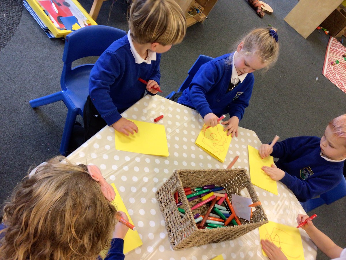 F1
It is ‘Odd Sock Day!’ 🧦
We have been learning how to be kind to our friends and we made friendship cards for our friends. 
<a href="/CastleHillsScaw/">Castle Hills Primary Academy</a>  <a href="/LegerEdTrust/">Leger Education Trust</a>  #TeamCastleHills