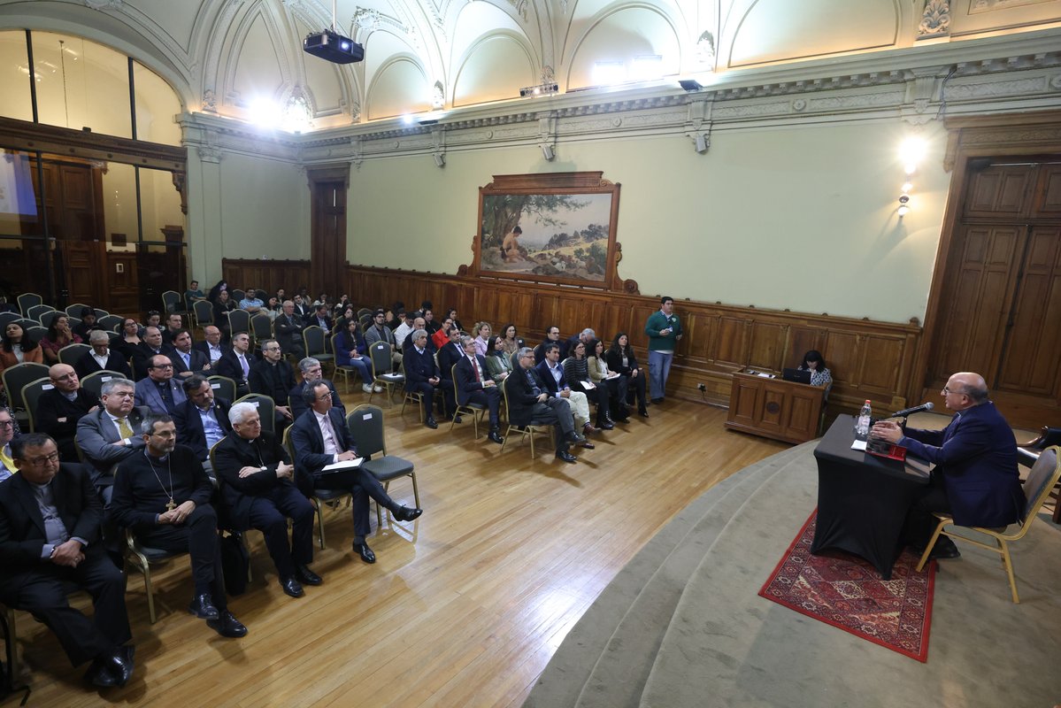 ucscconcepcion's tweet image. 🔺Nuestro Rector, Dr. Cristhian Mellado, participó en el Encuentro de Reflexión y Fraternidad convocado por el Cardenal Fernando Chomali, Arzobispo de Santiago y Gran Canciller de la @ucatolica, en el marco del Jubileo de la Esperanza 2025.