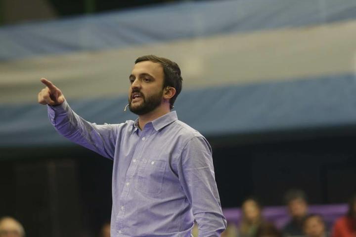 infowebnoticias.com/leo-grosso-hay…
Leo Grosso: “Hay que hacer una autocrítica y hacernos cargo que perdimos por salames”