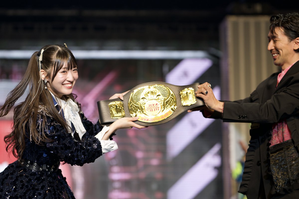 オチャノーマ優勝おめでとう🏆✨😭
最後 撮影可😭ようやく撮影できた

①②
みんなの笑顔が素敵すぎる！
ももちゃん泣いてばっかりじゃないか…😭でも嬉し涙はたくさん流してね！たくさん見たい
③姫良々のこの表情 優勝です📸
④初代チャンピオンおめでとう😭ベルト
#ocha_norma 
#IDOLBATTLEALIVE