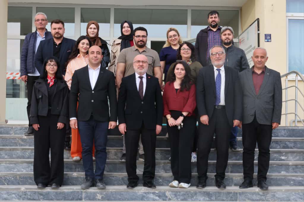Kurumsal Akreditasyon Programı [KAP] ile Program Akreditasyonu süreçleri ile ilgili Develi Hüseyin Şahin Meslek Yüksekokulumuzun [<a href="/kayudmyo/">kayu_develihsmyokurumsal</a>] akademik ve idari personeli ile bir araya geldik.
Gayretli çalışmalarından dolayı kendilerine teşekkür ettik.