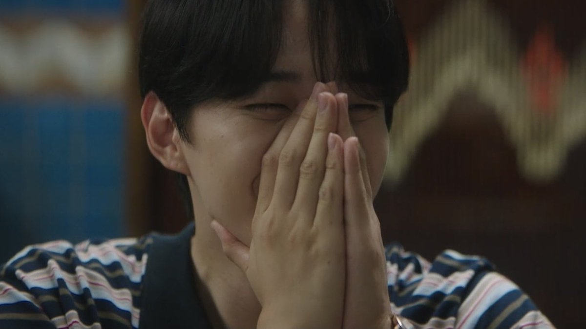 taketosora's tweet image. 今回何が感動したって、テプンの会社と社員を守る覚悟

ミソンに社長として何を守ればいいかきいたとき、覚悟を決めたように見えたのは事務所を手放すことだったのかな

次々やってくる試練もテプンのかわいさと前向きな明るさが救い🥺

#テプン商事 #태풍상사 #typhoonfamily