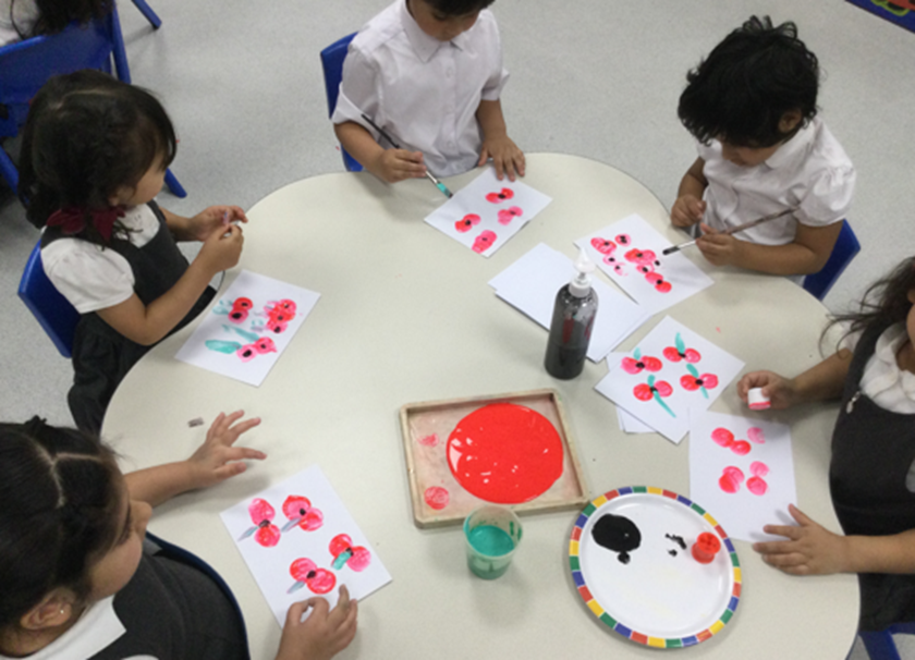 school_arden's tweet image. Today we found out why people wear poppies for Remembrance Day. 🌺 We did lots of lovely activities and will have a quiet two-minute silence to remember and say thank you. ❤️ #LestWeForget #Reception