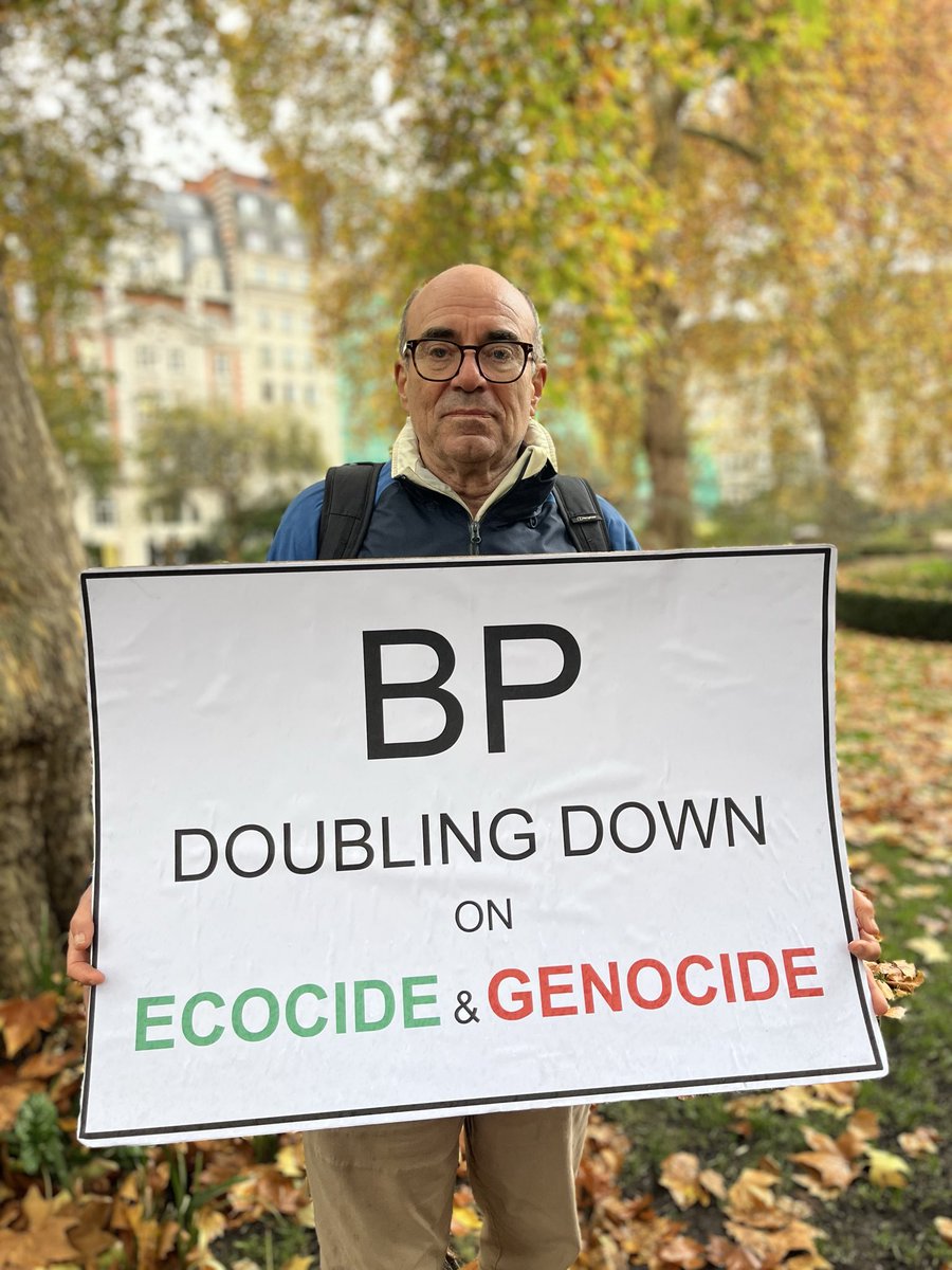 fossilfreeLDN's tweet image. COP30 is good for nothing if it doesn’t curtail the power of fossil fuel companies like BP. Drill baby drill will kill baby kill. 

Billions of lives and human civilisation is at stake 

Keep it in the ground! 

Christians &amp;amp; Quakers in a powerful Gideon Mendel vigil this morning