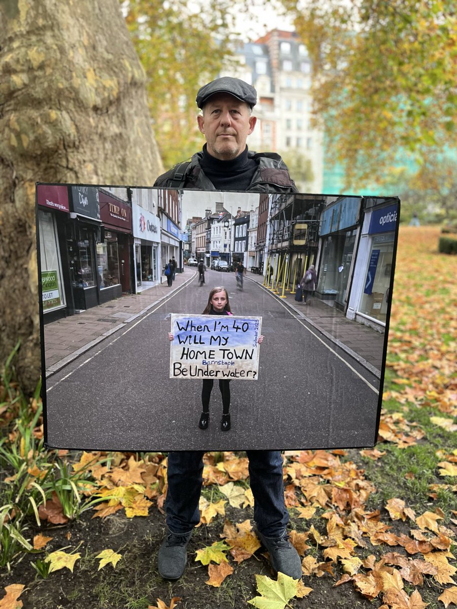 fossilfreeLDN's tweet image. COP30 is good for nothing if it doesn’t curtail the power of fossil fuel companies like BP. Drill baby drill will kill baby kill. 

Billions of lives and human civilisation is at stake 

Keep it in the ground! 

Christians &amp;amp; Quakers in a powerful Gideon Mendel vigil this morning