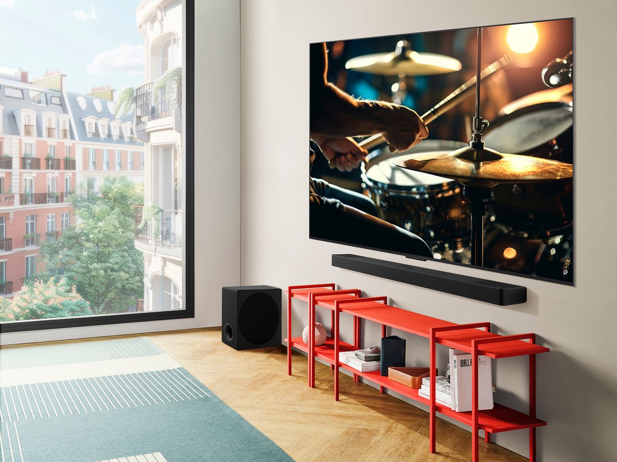 Looking 4 the perfect gift 4 ur fam? LG OLED evo AI C5 smart TV, Kaleidescape Strato V or E movie players, Samsung S95F OLED TV, and Anker Nebula X1 portable projector are our top picks. wifihifi.com/wifi-hifi-holi… <a href="/LGCanada/">LG Canada</a> <a href="/kaleidescape/">Kaleidescape</a> <a href="/SamsungCanada/">Samsung Canada</a> <a href="/AnkerOfficial/">Anker</a>