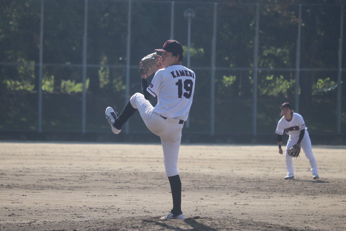 b_backs_89 tweet picture