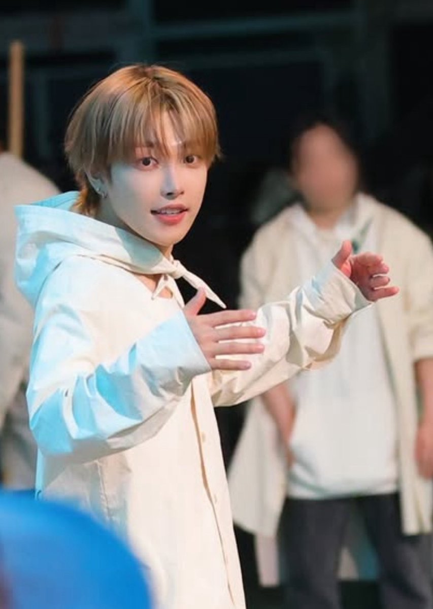 hwxzia's tweet photo. Puppy🥹 https://t.co/35K2KXgaTO