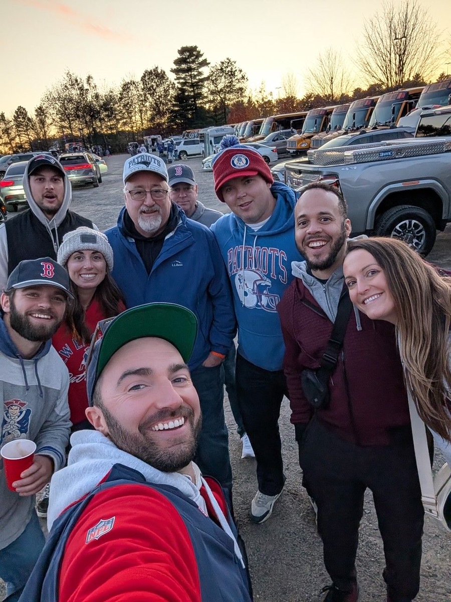 Klogix's tweet photo. What a day! Incredible game, great company, and a Patriots win! Thanks to @HalcyonAi, @SaltSecurity, & @Seemplicity_io for making #InterceptAndProtect a success!
#Cybersecurity #CyberEvents #NEPatriots #Klogix https://t.co/K1HRur90Ek