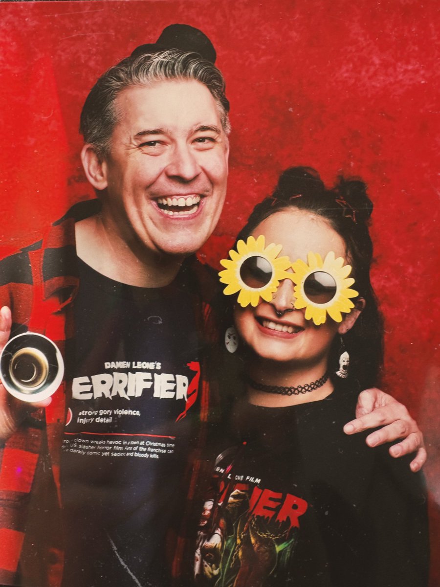 cd96xo's tweet photo. met my favourite killer clown on Saturday and I am still living 🥰🥰🥰 https://t.co/QN7ZgaBpZF