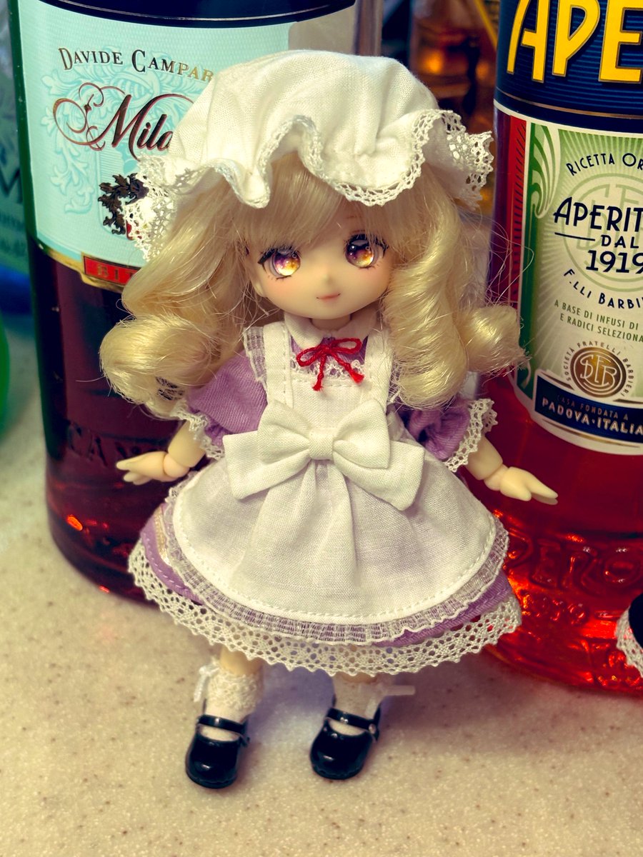 alquermes's tweet image. 蓮子とメリー途中経過です(長髪)