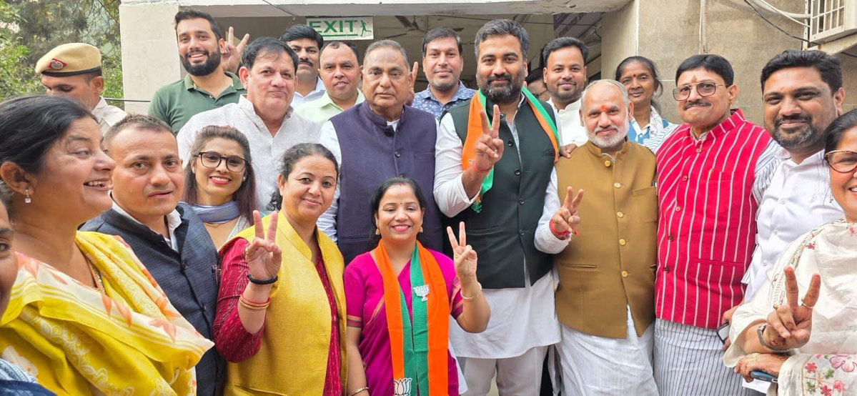 dineshpratapbjp's tweet image. आगामी नगर निगम उपचुनावों के लिए दक्षिण ​दिल्ली के देवली विधानसभा क्षेत्र में संगम विहार—ए वार्ड से भाजपा उम्मीदवार श्री शुभ्रजीत गौतम और दक्षिणपुरी वार्ड से भाजपा उम्मीदवार श्रीमती रोहिणी राज जी के नामांकन में सम्मलित हुआ ।