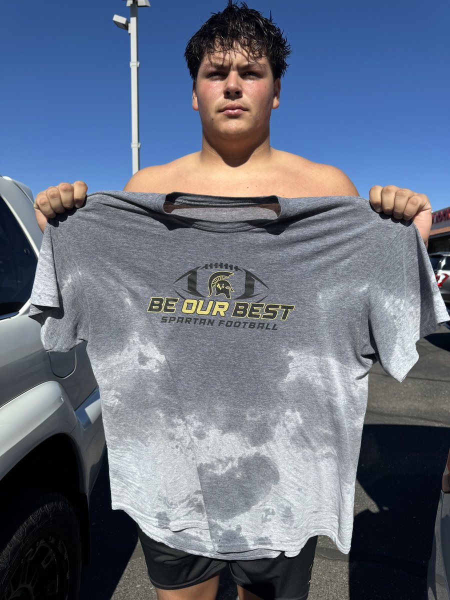 BraydenMen72's tweet image. Very stoked to start the offseason right with @RonTBAOL and the rest of there staff. Was a great day to work!!!
#grindneverstops 

@Coach_DawsonRSP @VGHSFB @CoachRayPyle @CoachJonRoberts @CodyTCameron @SOAZFootball @azc_obert