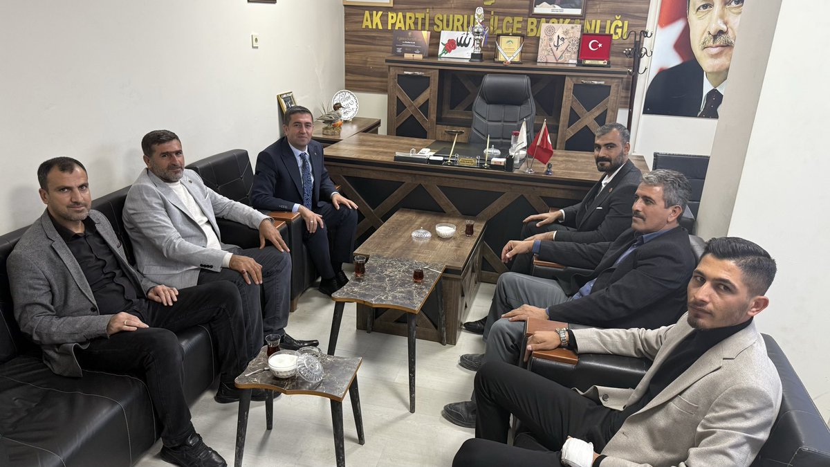 MHP Suruç ilçe başkanımız sayın Turgut Çelikten Ak Parti ilçe binamızda bizleri ziyaret ettiler. Başkanıma ziyaretleri için teşekkür ediyorum.<a href="/RTErdogan/">Recep Tayyip Erdoğan</a> <a href="/abuyukgumus/">Ahmet Büyükgümüş</a> <a href="/bybekirbozdag/">Bekir  Bozdağ</a> <a href="/milhamigunbegi/">M.İlhami GÜNBEGİ</a> <a href="/Akparti/">AK Parti</a> <a href="/akpartiurfa/">AK PARTİ ŞANLIURFA</a> <a href="/ak_suruc/">Ak Parti Suruç İlçe Başkanlığı</a>
#sevdamızsuruç
#30gündeşanlıurfa