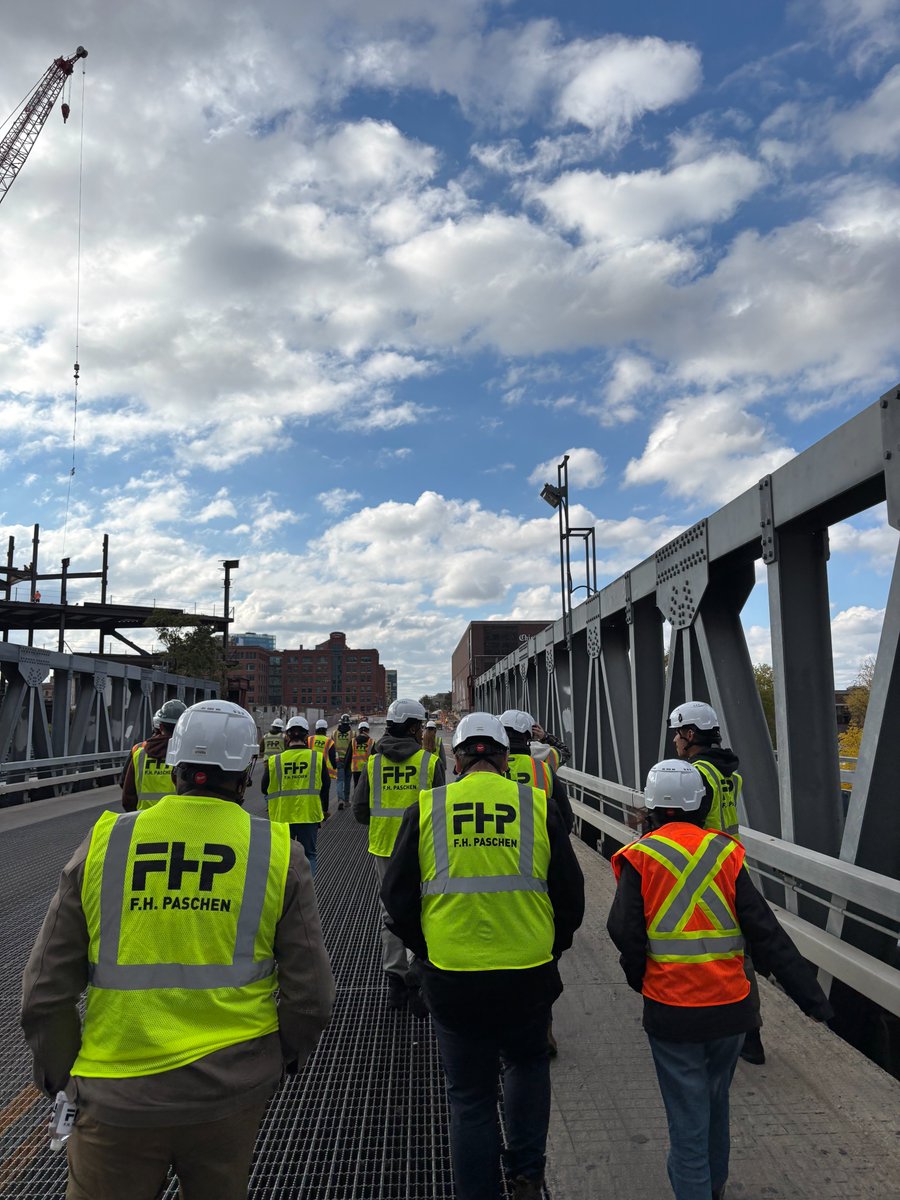 fhpaschen's tweet photo. Our grads from across the country joined us in Chicago for our first Graduate Professional Development Series! #BuildWithPaschen #PursueWithPaschen https://t.co/x7TJe3AD0H