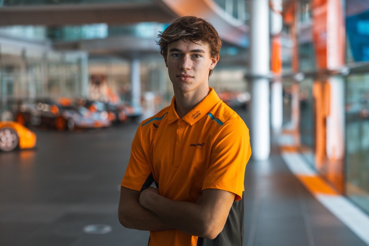 feeder_series's tweet photo. NEWS | 🇮🇹 McLaren confirms that Brando Badoer will be leaving their Driver Development Programme at the end of 2025.

The 19-year-old joined McLaren in 2024. He will compete in Formula 3 in 2026 with Rodin Motorsport.

📸 McLaren Racing

#McLaren #F3 https://t.co/D5J4YHyzXO