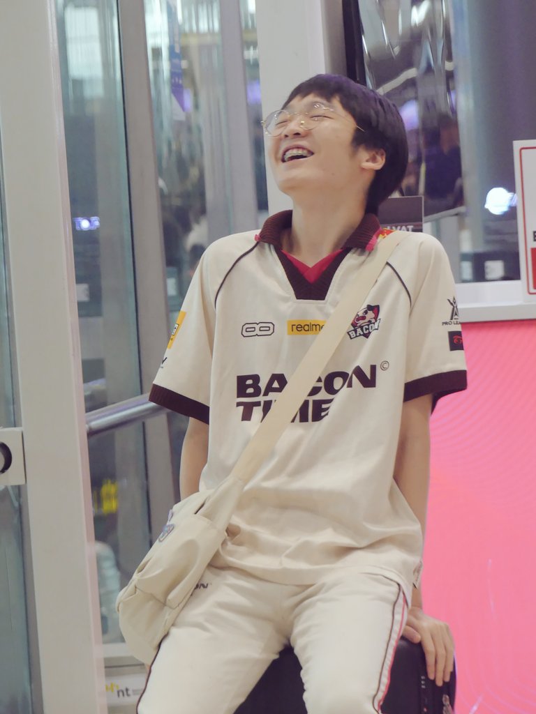 Joyly_Jk's tweet photo. เอิ๊กอ๊ากมาก มอกอสามขวบไมเกิ๊นจริง😄
#Markkyไม่ง่วงเลย 
#ทีมBaconTime #BACdiwa https://t.co/drgEUdTsR1