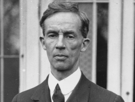 #OnThisDay 1922 Erskine Childers, the man who used his personal yacht, Asgard, to smuggle guns into Howth in 1914 was arrested by Free State soldiers for possession of a pistol. The gun was a gift from Michael Collins. Childers was executed two weeks later.
 #Ireland #History